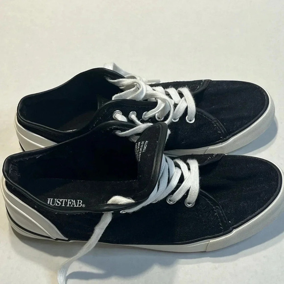 Justfab All Chill Canvas Black and White Sneakers. Good condition almost new. - Picture 10 of 11